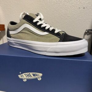 Vans Men's Black and Olive Sneakers